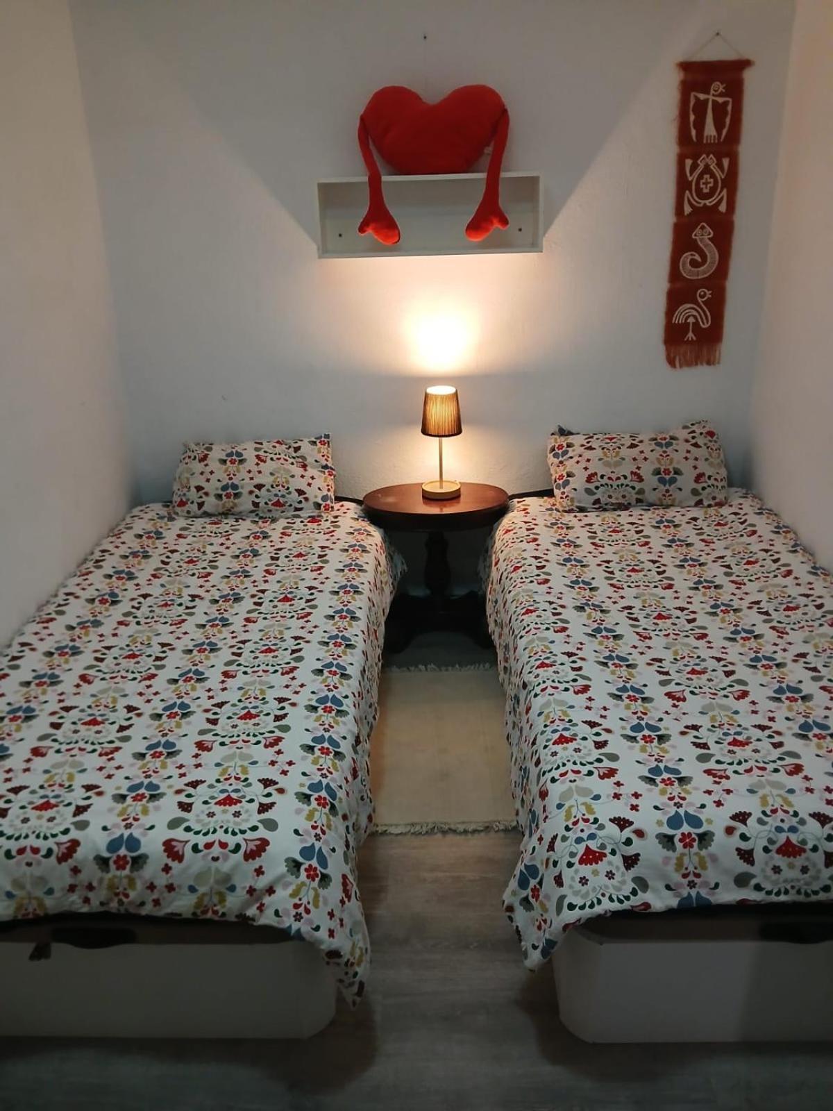 Piso Para 4 Con 2 Parking En Casco Historico De Zaragoza 2 Noches Minimo ภายนอก รูปภาพ