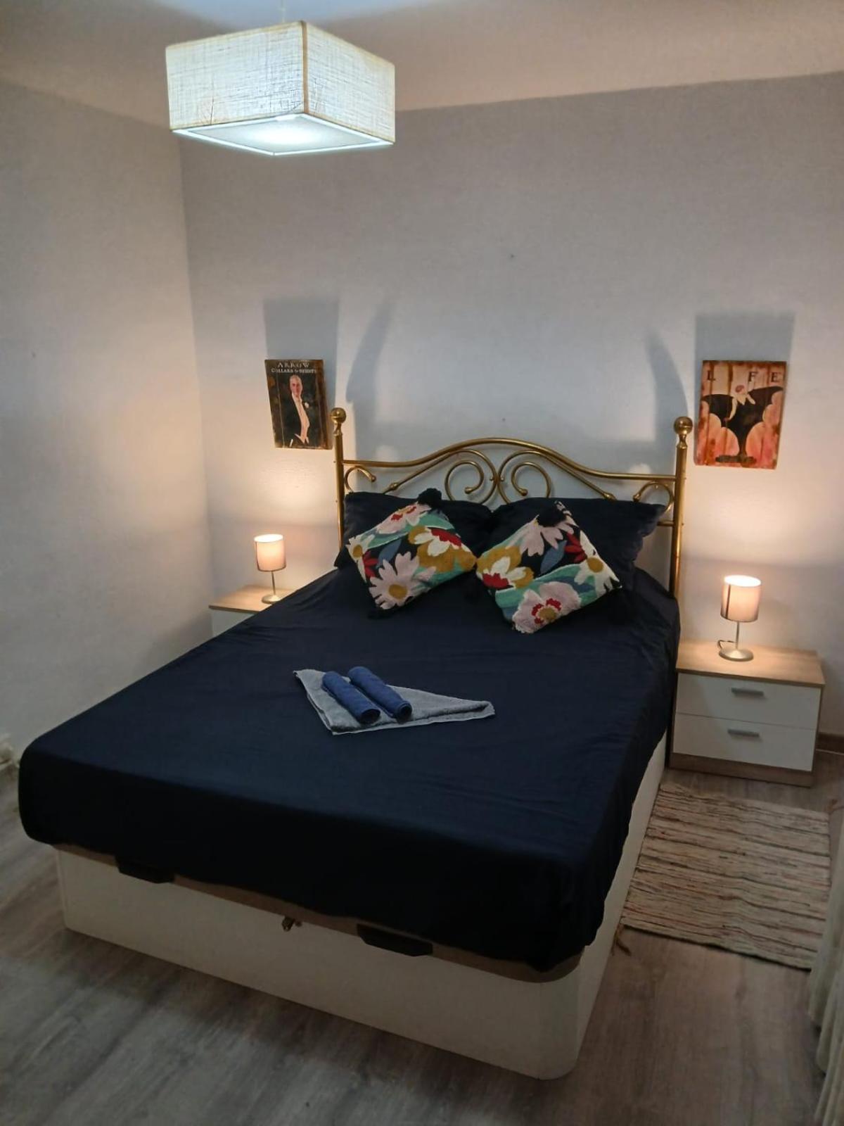 Piso Para 4 Con 2 Parking En Casco Historico De Zaragoza 2 Noches Minimo ภายนอก รูปภาพ